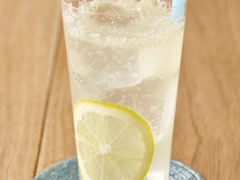 はちみつレモンのしゅわしゅわドリンク